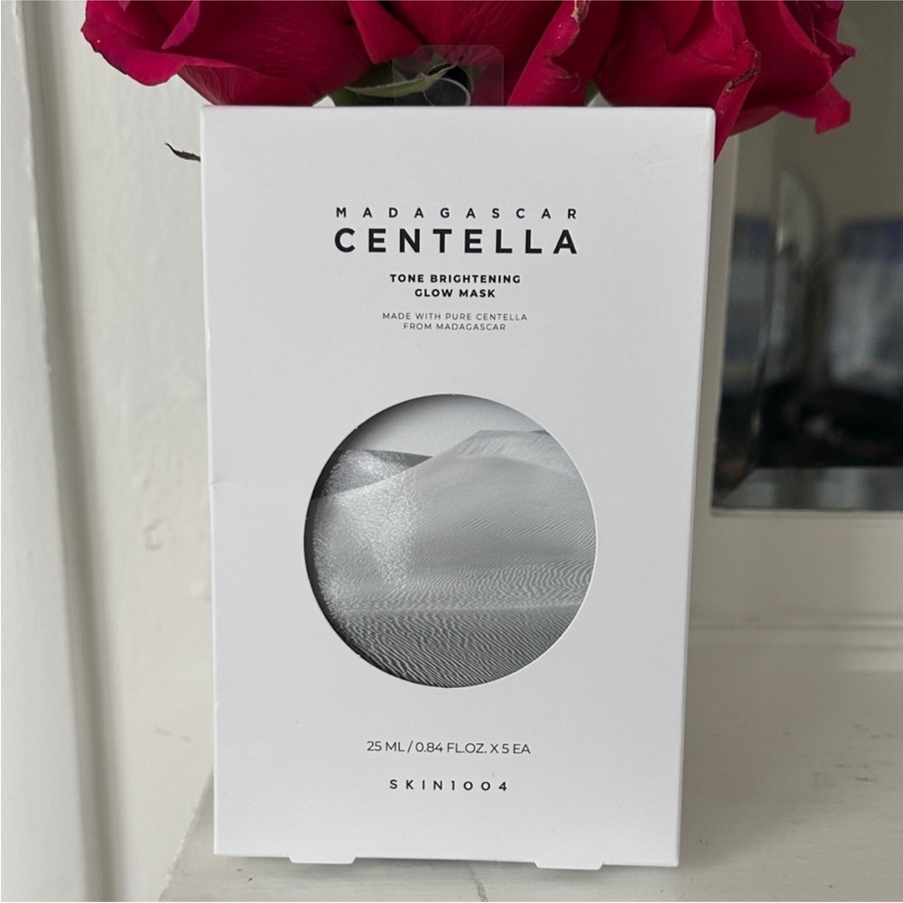 Madagascar Centella Tone Brightening Capsule Cream - Skin 1004 - Picture 2 of 4